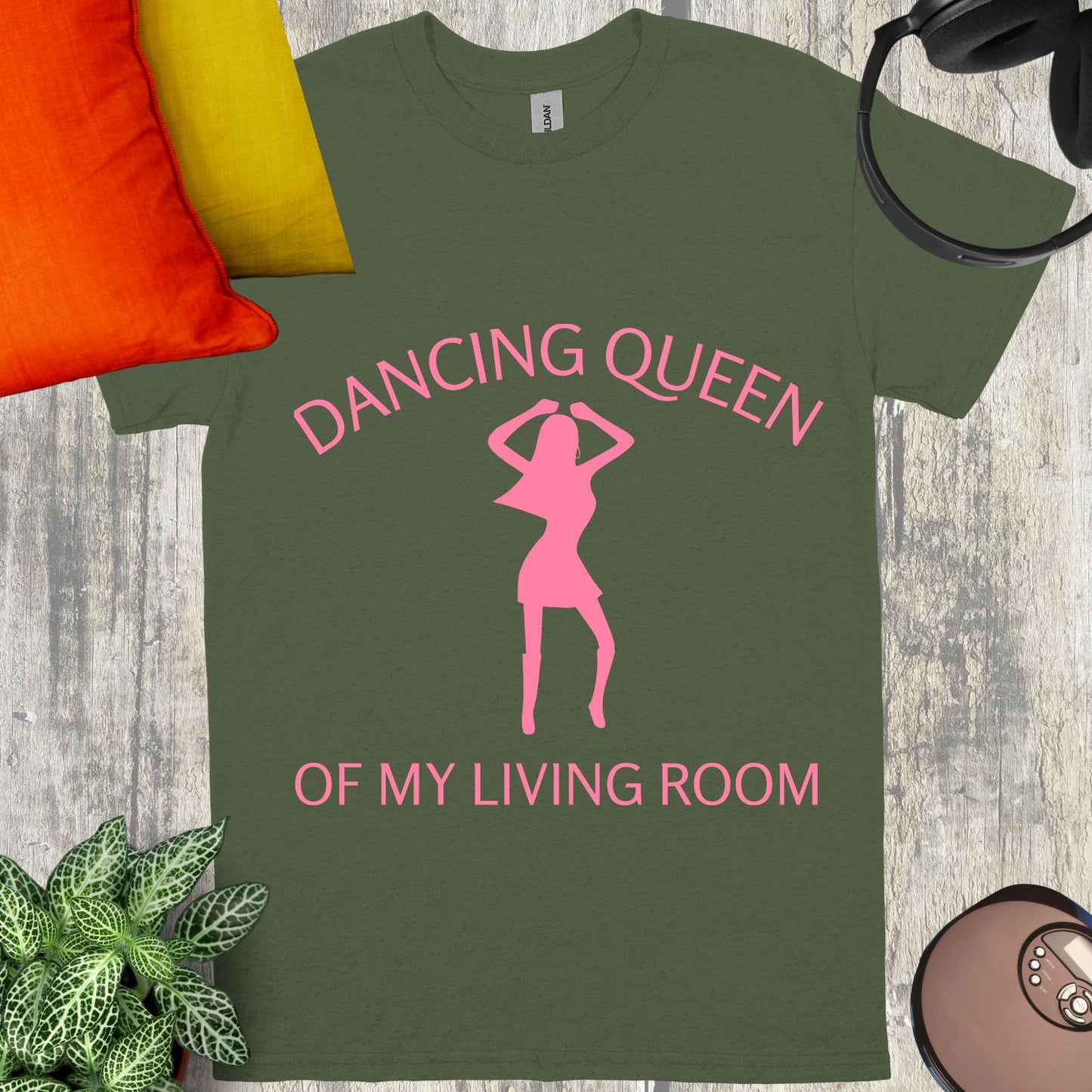 Dancing queen of my living room tee || Happiness and Music Merch