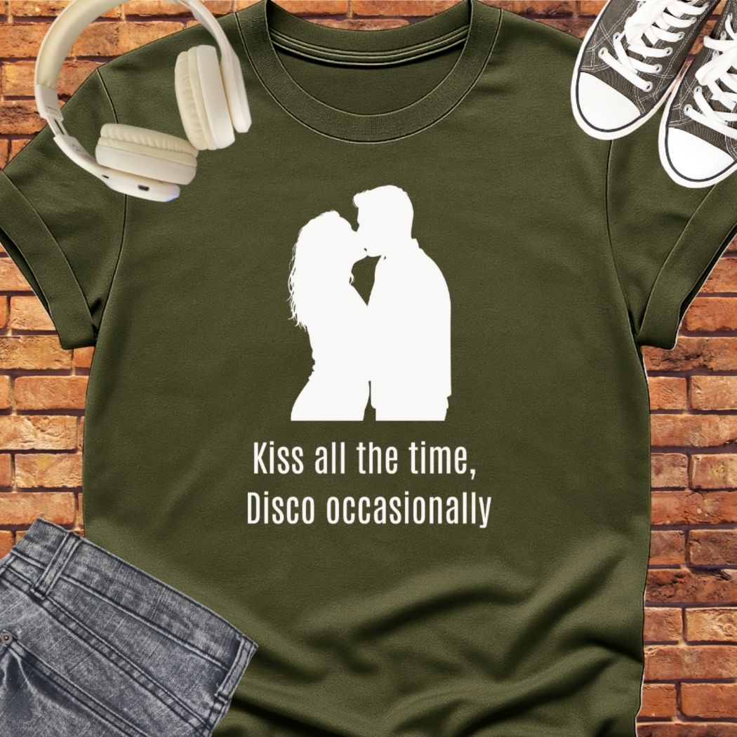 Kiss tee || Happiness and Music Merch